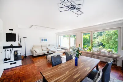 Ein Sitzbereich in der Unterkunft cruwzo Home Wuppertal- Komfort trifft Stil