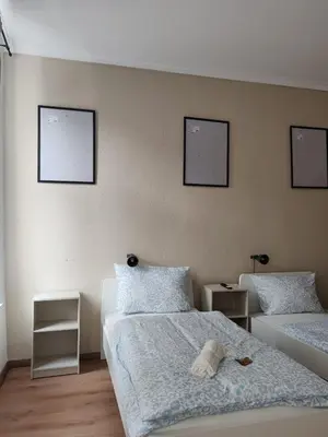 Ein Bett oder Betten in einem Zimmer der Unterkunft Stylish 1-Bedroom Apartment for Rent - Central Essen Location