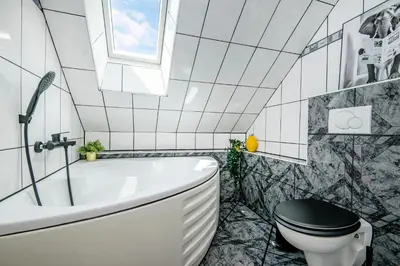 Ein Badezimmer in der Unterkunft Kurzzeitglück 24h Self Check-In E04
