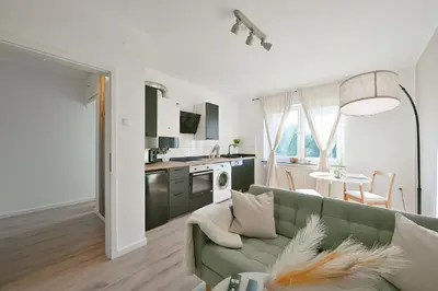 Küche/Küchenzeile in der Unterkunft Frisch sanierte City-Wohnung mit Workspace