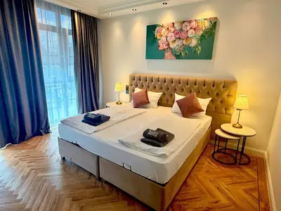 Ein Bett oder Betten in einem Zimmer der Unterkunft Twins Hotel