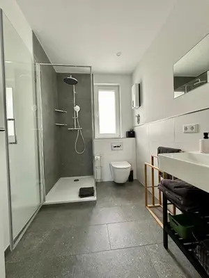 Ein Badezimmer in der Unterkunft Geräumiges Apartment nähe Starlight express & Stadtzentrum