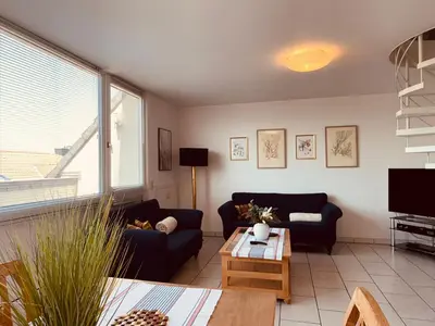 TV/Unterhaltungsangebot in der Unterkunft Citynahe Wohnung über 2 Ebenen mit 2 Balkonen für 1-6 Personen