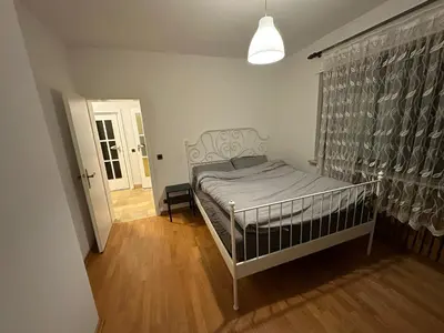 Ein Bett oder Betten in einem Zimmer der Unterkunft Sleep & Parking am Airport