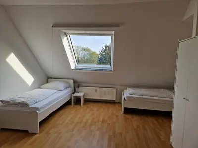 Ein Bett oder Betten in einem Zimmer der Unterkunft Meribu R65 Wohnung für Monteure und Arbeiter