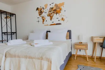 Ein Bett oder Betten in einem Zimmer der Unterkunft ATLAS Apartment Dinslaken, 3 Zimmer, Zentrum, Nähe Bahnhof, Balkon