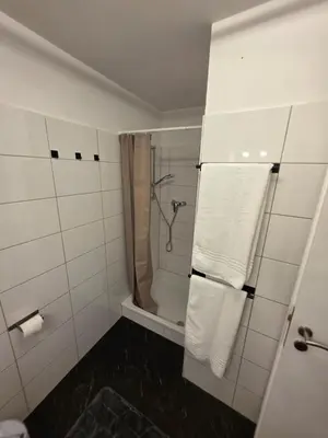 Ein Badezimmer in der Unterkunft Stilvolles City Apartment Iserlohn, möbliert und all-inclusive