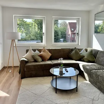 Ein Sitzbereich in der Unterkunft Neu renoviertes Apartment mit 2 Schlafzimmern, Küche & Waschtrockner - 900 m Zentrum Borken