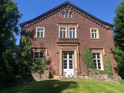 Ein Garten an der Unterkunft Das Ministerhaus - historisches Anwesen für Gruppen und Seminare