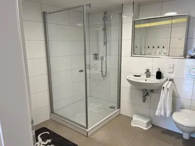 Ein Badezimmer in der Unterkunft NEU! Moderne FeWo in Bönen