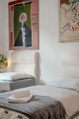 Ein Bett oder Betten in einem Zimmer der Unterkunft Prime Art Gallery Apartment Zentrale Lage Essen