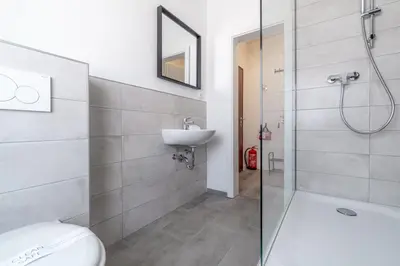 Ein Badezimmer in der Unterkunft Workers Home W136 l 2 Schlafzimmer für 4 Personen