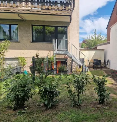 Ein Garten an der Unterkunft PK Apartment 2 in Seenähe & mit Garten