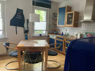Küche/Küchenzeile in der Unterkunft Premium Ruhiges ganzes Apartment 90 m 2 Schlafzimmer große Küche Wohnzimmer