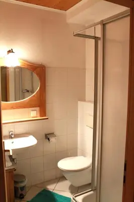 Ein Badezimmer in der Unterkunft Guesthouse Doris & Peter