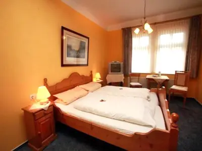 Ein Bett oder Betten in einem Zimmer der Unterkunft Apartment in Oberhausen near a Lake