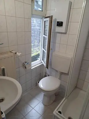 Ein Badezimmer in der Unterkunft Schöne Altbauwohnung in Lennep