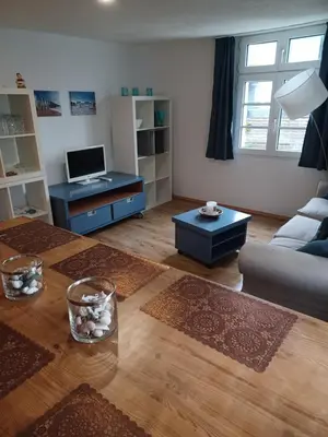 TV/Unterhaltungsangebot in der Unterkunft Schöne Altbauwohnung in Lennep