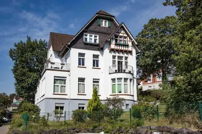 Das Gebäude in dem sich die Ferienwohnung befindet
