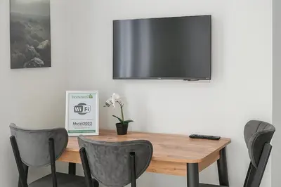TV/Unterhaltungsangebot in der Unterkunft Livemore24 - Space in Herten 24-7 Check-in WIFI