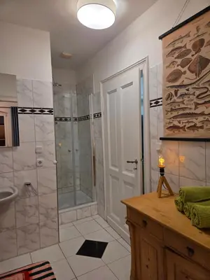 Ein Badezimmer in der Unterkunft Quartier1905 charmanter Altbau waldnah & verkehrsgünstig