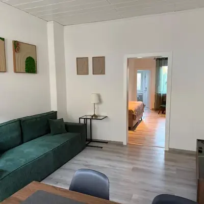 Gemütliche 2-Zimmer im Erdgeschoss mit guter Anbindung