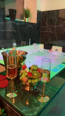 Getränke in der Unterkunft Aura Spa Herne Premium