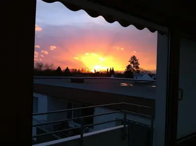Blick auf den Sonnenuntergang/Sonnenaufgang von der Ferienwohnung aus oder aus der Nähe