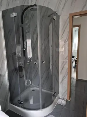 Ein Badezimmer in der Unterkunft FeWo Ohligs-BHF