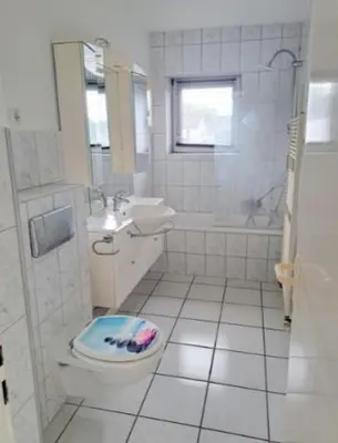 Ein Badezimmer in der Unterkunft Appartement Duisburg Homberg