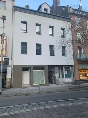 Das Gebäude in dem sich das Privatzimmer befindet