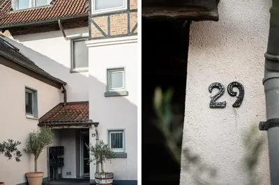 Das Gebäude in dem sich die Ferienwohnung befindet