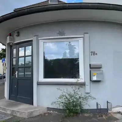 Rundes Bungalow mit guten Anbindungen