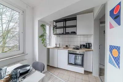 Küche/Küchenzeile in der Unterkunft SpaceStays Apartment 4 Personen WLAN Smart-TV