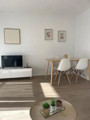 Ein Sitzbereich in der Unterkunft Zentrales, loftartiges Apartment in Lüdenscheid mit Balkon & Weitblick