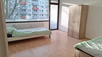 Ein Bett oder Betten in einem Zimmer der Unterkunft 4 Betten Bad WC Ideal für Kurzaufenthalt