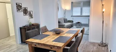 Ein Sitzbereich in der Unterkunft EG-Wohnung in direkter Nähe des SG HBF