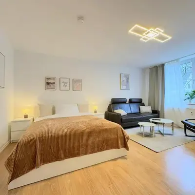Dein Apartment mit Queensize Bett im Erdgeschoss