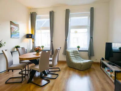 TV/Unterhaltungsangebot in der Unterkunft Wuppertal nähe DUS, 2 Bedrooms, Parking