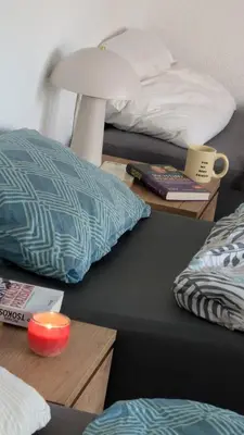 Ein Bett oder Betten in einem Zimmer der Unterkunft Conny City Balcony Apartment 75m2 6 Guests