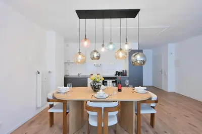 Grundriss der Unterkunft Beautiful 2-Room Apartment in City Center with Kitchen and Free Wifi