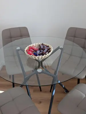 Ein Sitzbereich in der Unterkunft Komplett renovierte Design-Wohnung in Stadtnähe