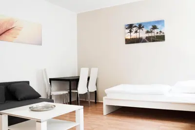 Ein Sitzbereich in der Unterkunft Work & Stay apartments Solingen