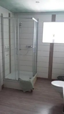 Ein Badezimmer in der Unterkunft Landgasthof Schänzer