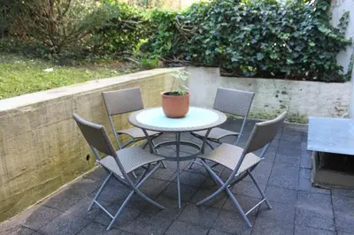 Ein Garten an der Unterkunft Ferienwohnung Hardtblick