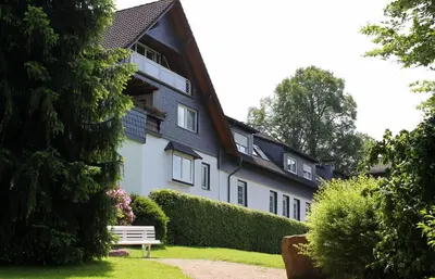 Ein Garten an der Unterkunft Hotel Zum Hackstück