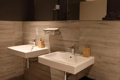 Ein Badezimmer in der Unterkunft Ilvericher Hof