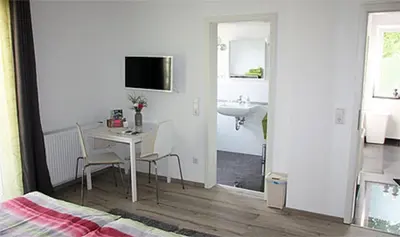 TV/Unterhaltungsangebot in der Unterkunft Gästehaus am Hattinger Rathaus