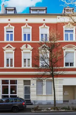 Das Gebäude in dem sich die Ferienwohnung befindet