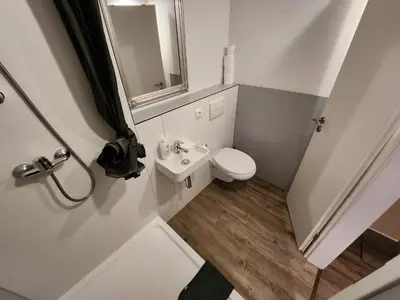 Ein Badezimmer in der Unterkunft Studio-Apartments & möblierte Wohnungen für Monteure zentral in Mülheim an der Ruhr